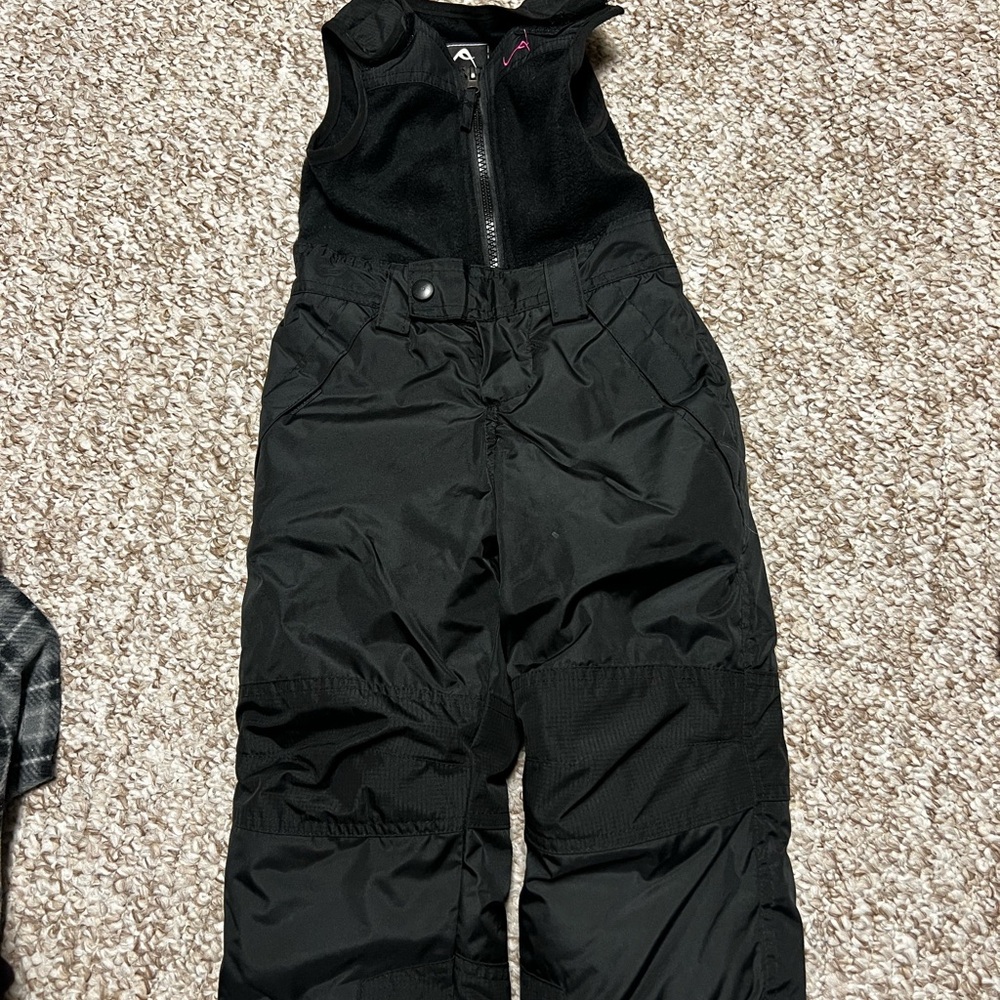 Vertical 9’ Girls Snowsuit- Size 2T